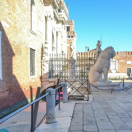 In With Wifi Velence